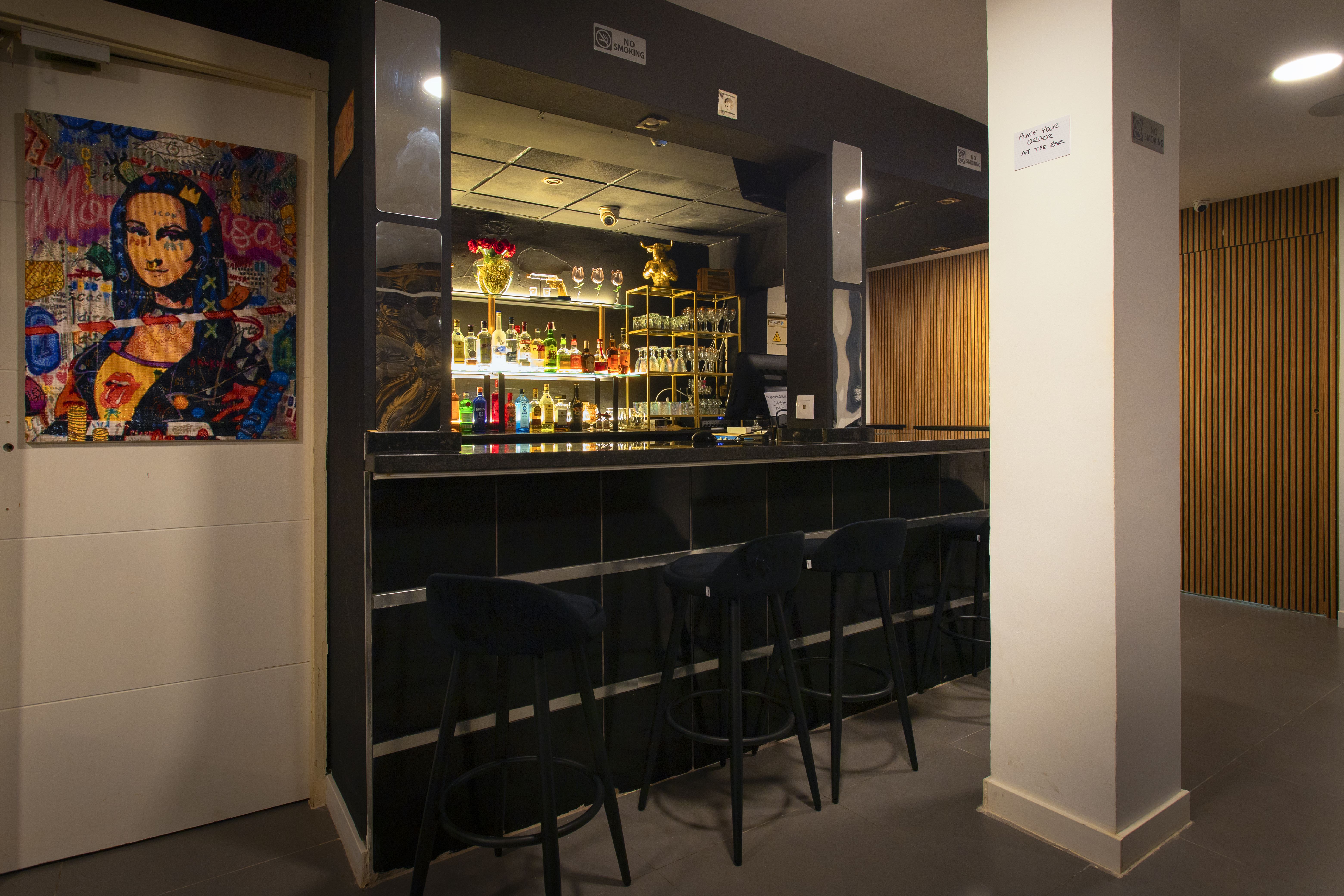 Artisanal Cocktail Service